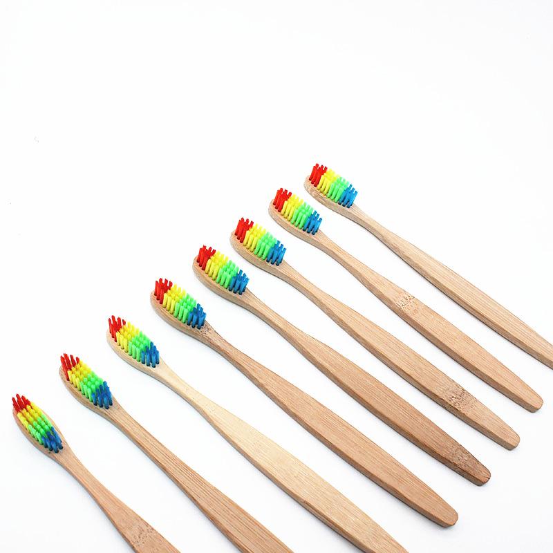 Brosse à dents écolo en bambou aux couleurs gaies